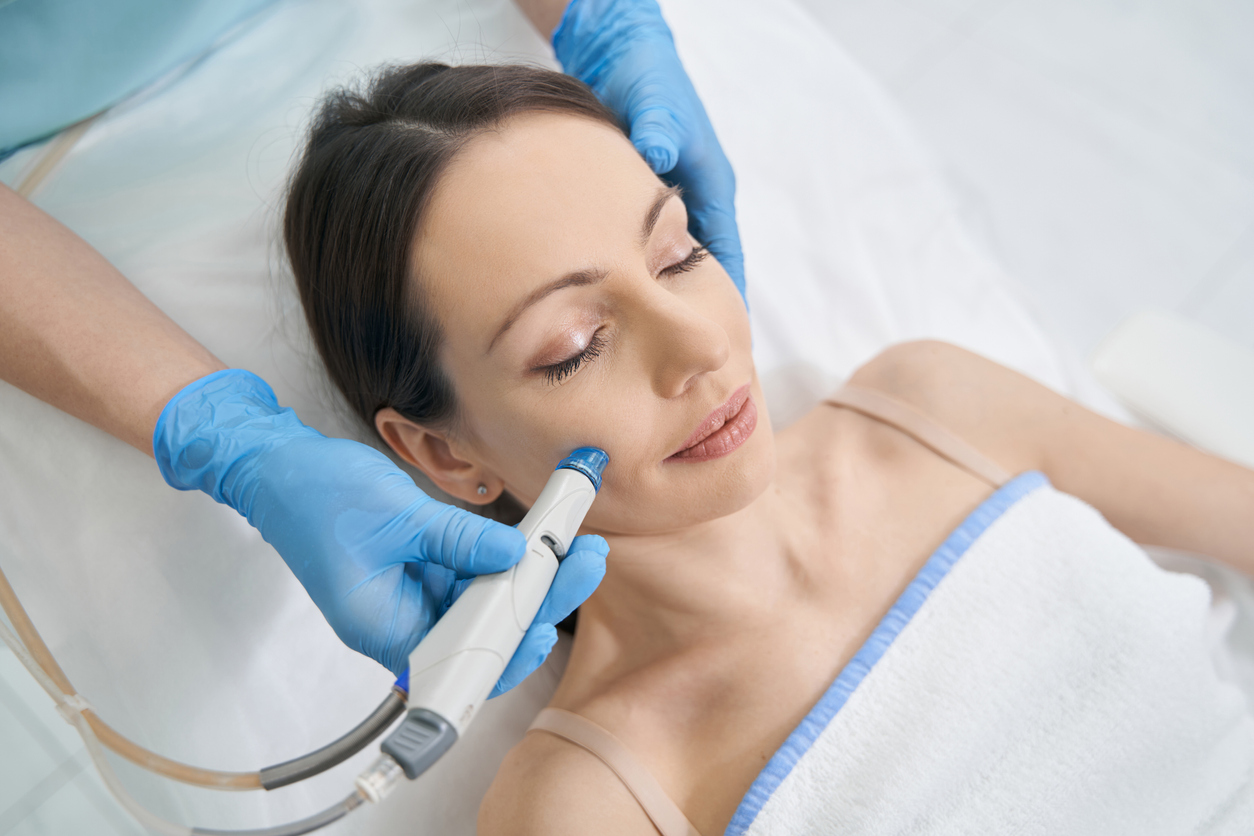 Hydrafacial Paired With LED Light Therapy